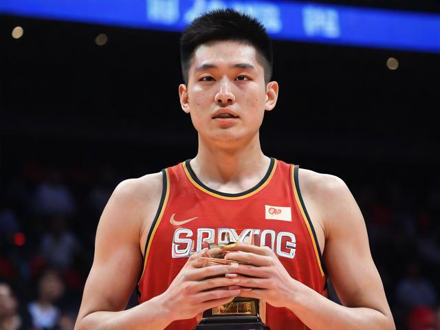 jiuyou.com_ 中国篮球明星荣获年度体育盛典最佳运动员奖，中国篮球最佳球员