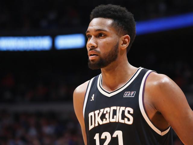 “九游app_ 无限可能：新秀球员的巅峰表现”