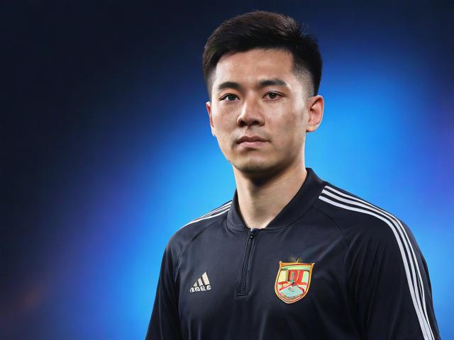 九游官网_《英雄联盟》选手转会：俱乐部战略调整与选手个人发展