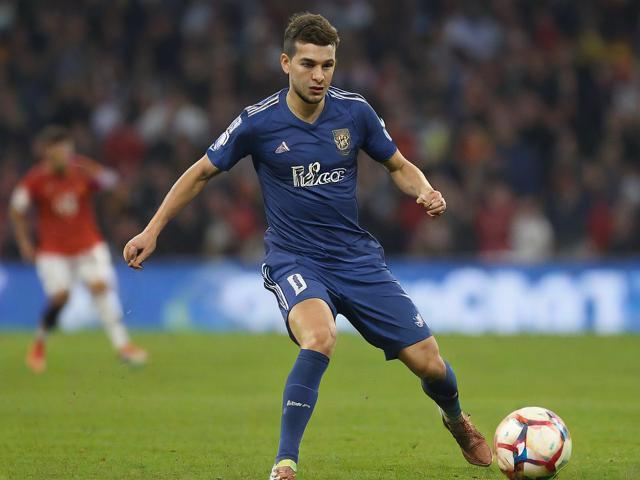 九游体育官网_ 德甲深度剖析，比赛中的战术变化有效提升了场上控制力