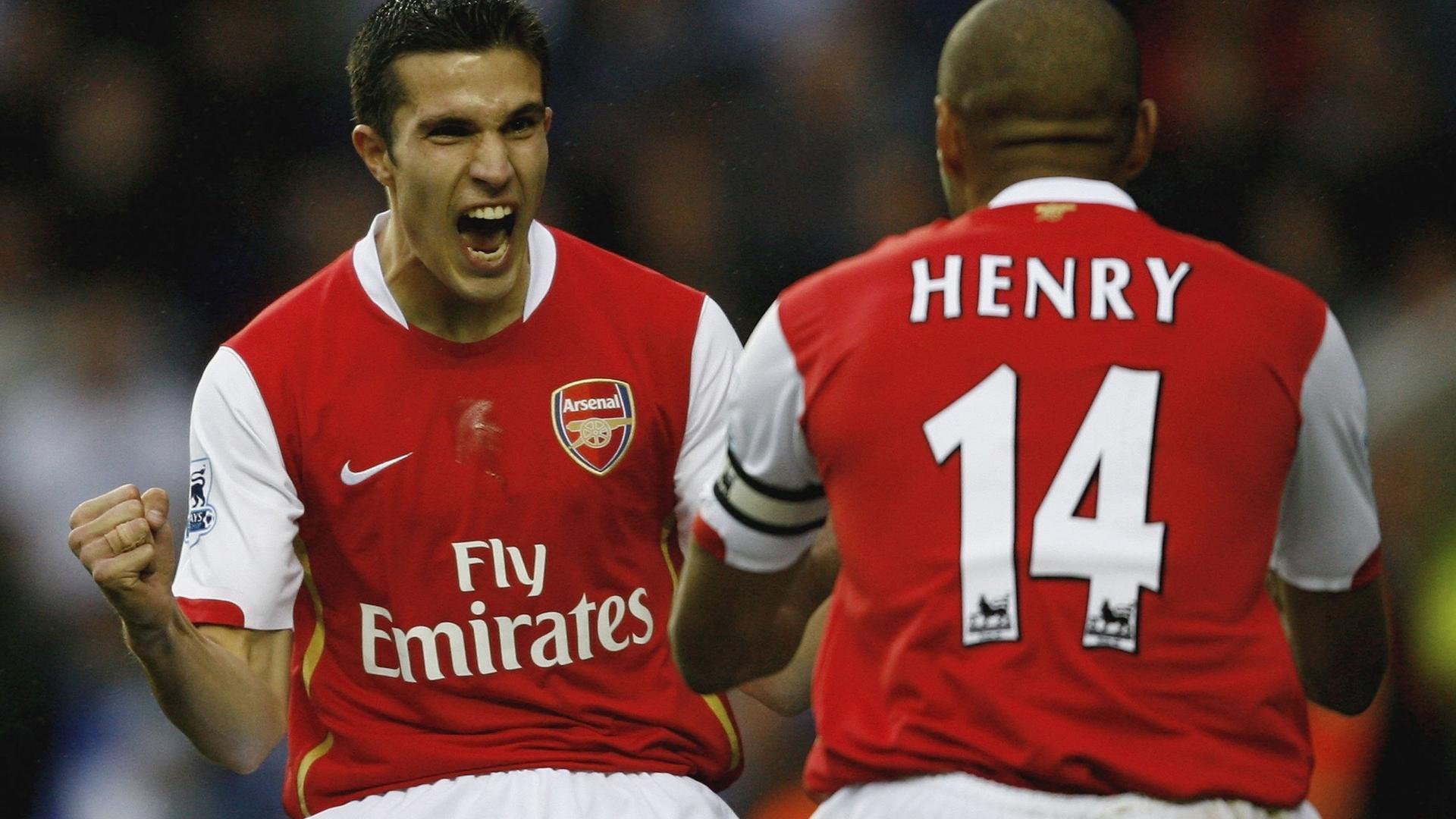 西布朗中场控制力强，铝土矿工全力抢分，西布朗球队老板