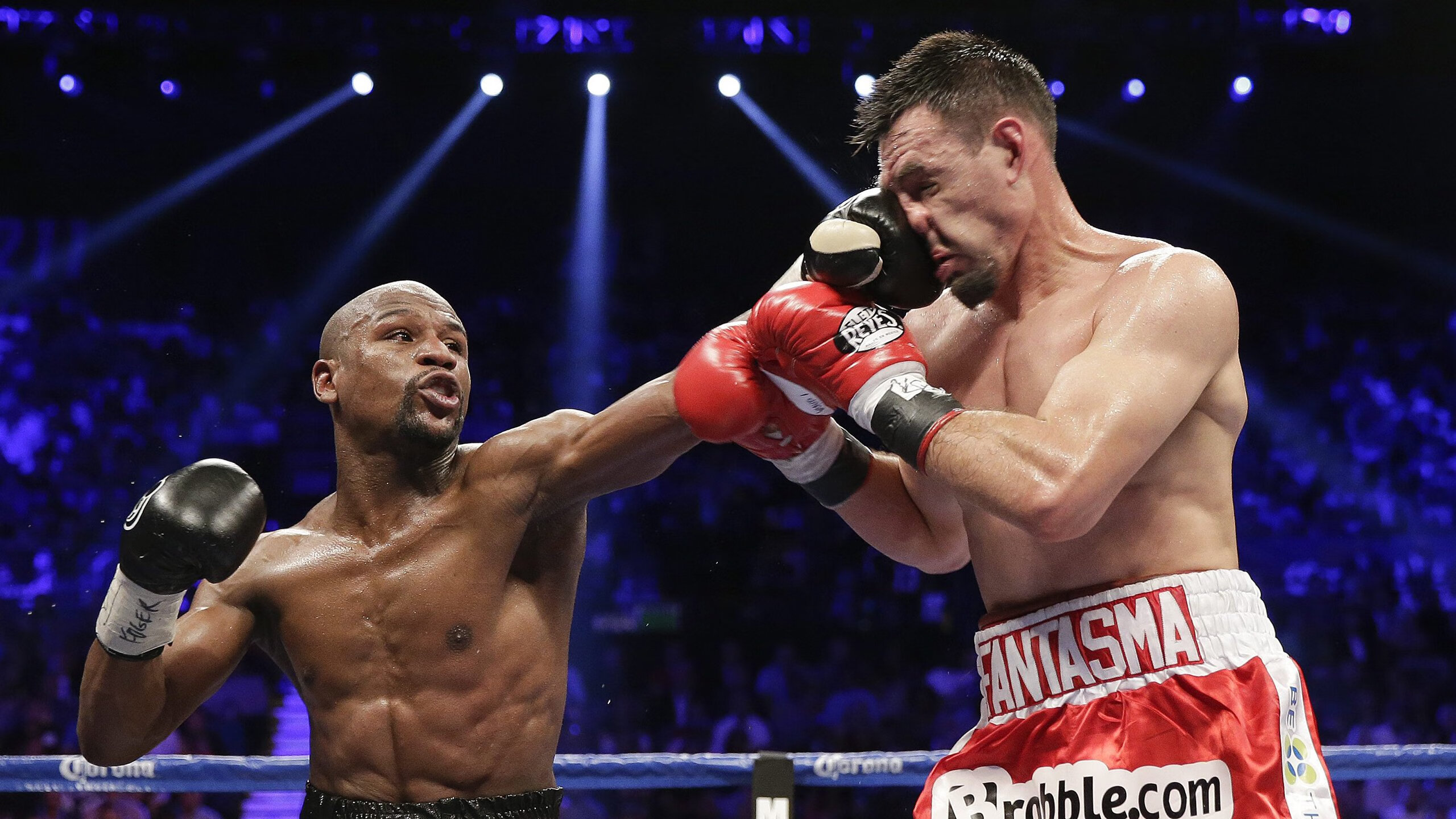 “短柄墙球:你不仅要快,还要聪明!高新区全民健身馆揭开比赛背后的战术秘密”